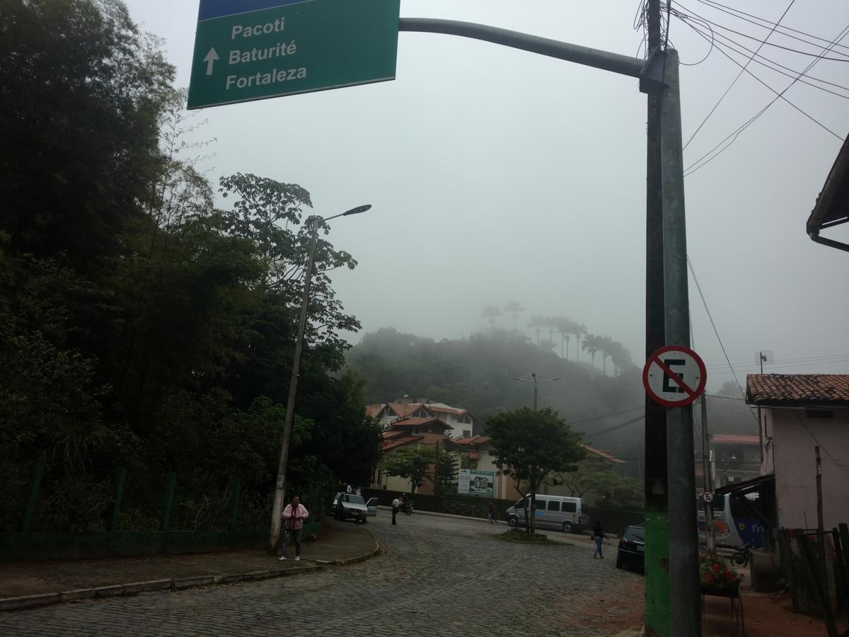 Lindo Chale No Centro De Guaramiranga Daire Dış mekan fotoğraf